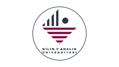 تم وضع أسس جامعة كلس 7 اراليك Kilis 7 Aralık Üniversitesi في مقاطعة كيليس في عام 1987 مع إنشاء معهد كيليس المهني في عام 1997.